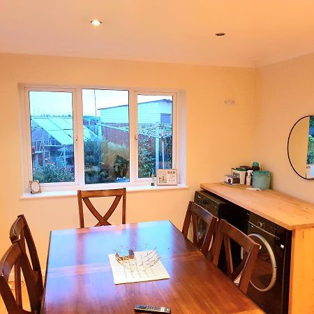 Specious 3Bed Property With Parking & Large Garden Aveley Exteriör bild