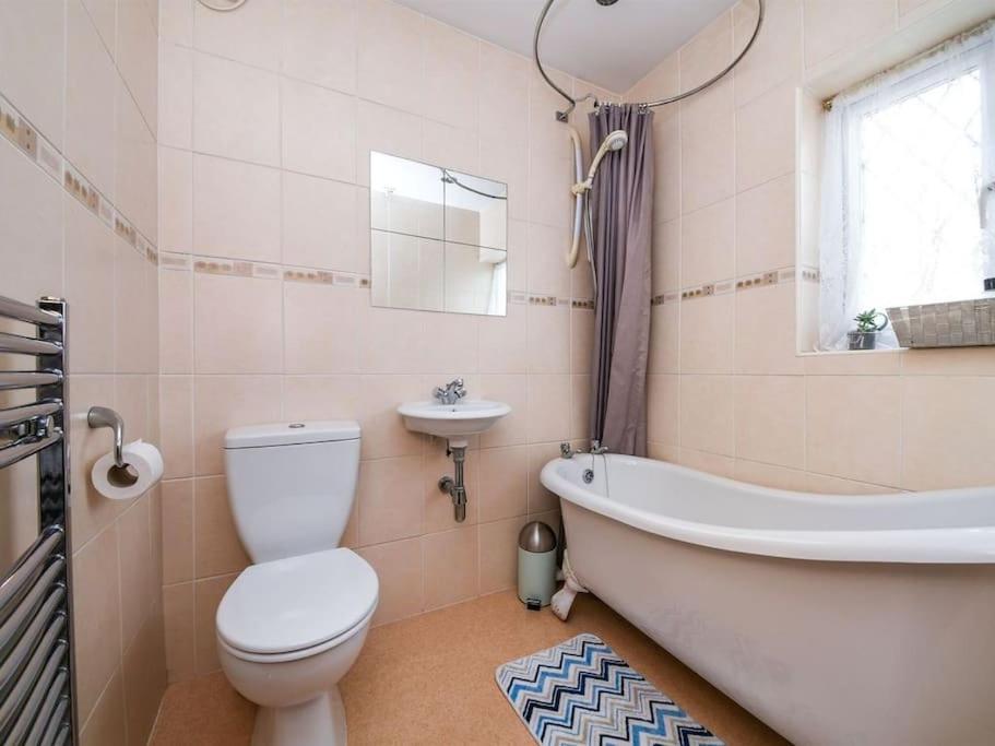 Specious 3Bed Property With Parking & Large Garden Aveley Exteriör bild