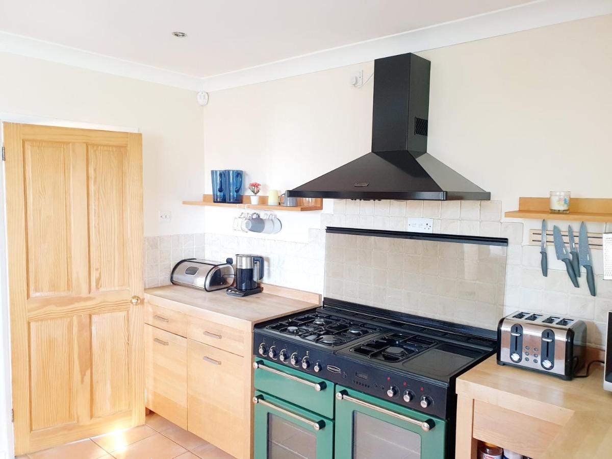 Specious 3Bed Property With Parking & Large Garden Aveley Exteriör bild