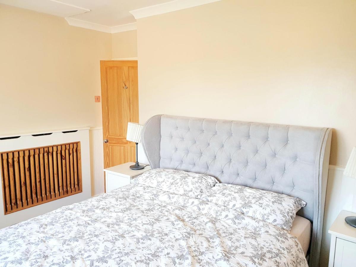Specious 3Bed Property With Parking & Large Garden Aveley Exteriör bild